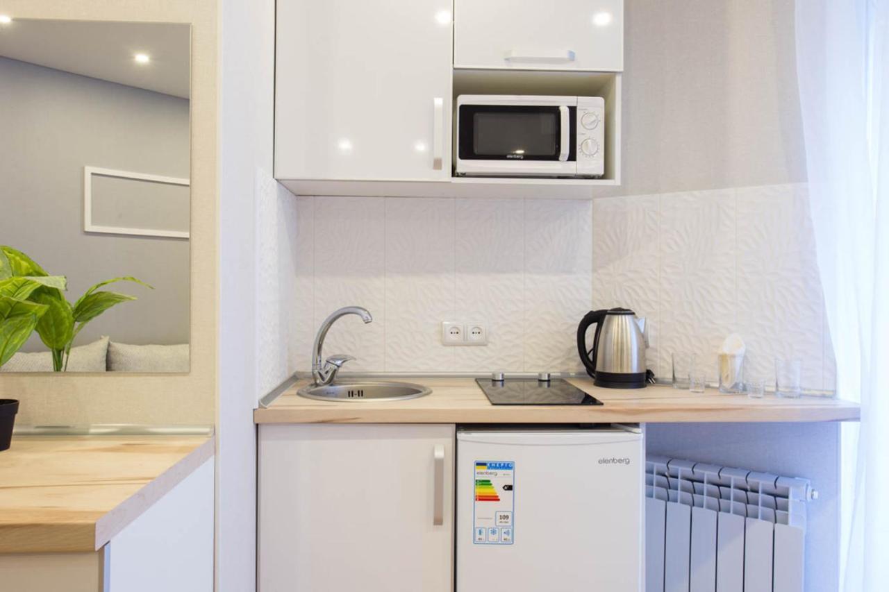 New Studio In The City Center - Mykoly Khvylovoho Str 5-2 Kharkiv Bagian luar foto